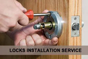Capitol Locksmith Service Springfield, MA 413-298-2438 Capitol Locksmith Service Springfield, MA 413-298-2438 - lock-insta-sid-68-4mod